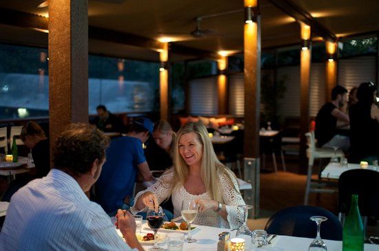 Village Cafe Restaurant & Bar